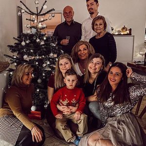 Warum bloß? Alessio schmollt auf Sarahs Weihnachts-Pic