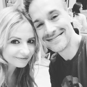So süß gratuliert Sarah Michelle Gellar ihrem Mann Freddie!