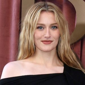 Sarah Pidgeon verteidigt Co-Star nach der Emmy-Übergehung