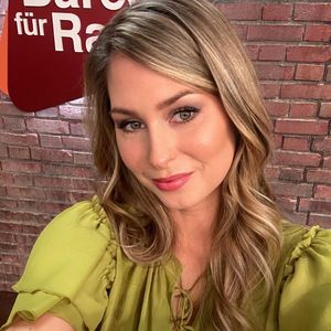 Sarah Schreiber nach Babypause zurück bei "Bares für Rares"