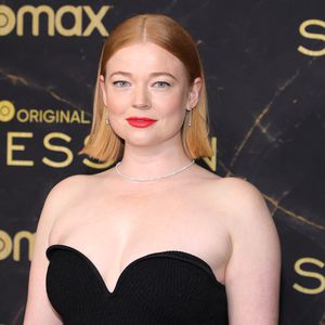 "Succession"-Star Sarah Snook verrät Geschlecht ihres Babys!
