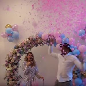 Mädchen oder Junge? Das bekommen Sarah und Dominic Harrison!