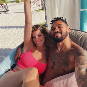 Endlich angekommen: Die Harrisons geben erstes Dubai-Update