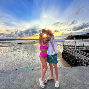 "Frohe Ostern": Sarah Engels teilt ein neues Familienfoto!