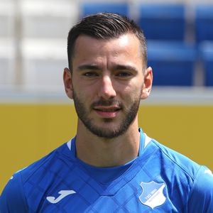 Sargis Adamyan, Profi-Fußballer