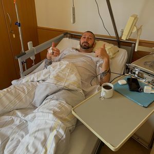 Not-OP: Ex-Profikicker Sascha Mölders meldet sich aus Klinik