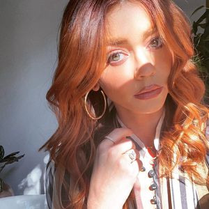 "Schottische Wurzeln": Sarah Hyland ist jetzt rothaarig!