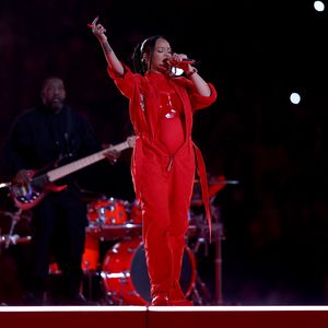 Überraschung bei Super-Bowl-Auftritt: Rihanna ist schwanger!