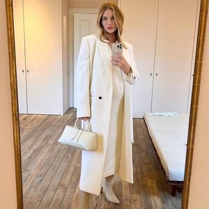 Rosie Huntington-Whiteley postet Bilder mit Baby und Jason