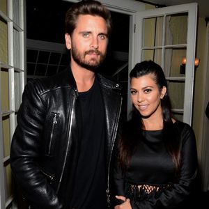 Sexy Rache-Pics: So zahlt Kourtney Kardashian es Scott heim