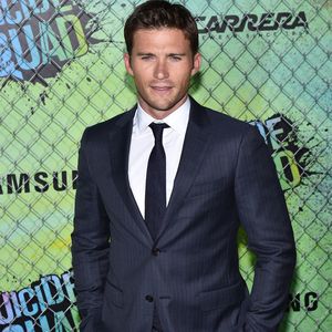 Doch ein Paar? Scott Eastwood küsst Charlotte McKinney