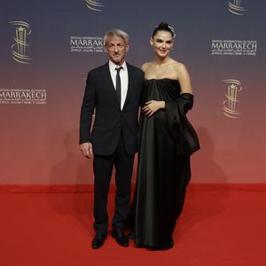 Sean Penn und seine neue Freundin feiern Red-Carpet-Debüt