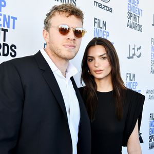 Bei Date-Night: Emily Ratajkowski kuschelt sich an Ehemann