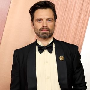 Mit diesem "Gossip Girl"-Boy steht Sebastian Stan in Kontakt