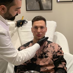 Endlich männlicher! DSDS-Star lässt sich Kinn unterspritzen