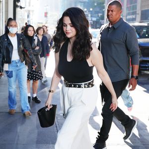 So aufgedonnert schlendert Selena Gomez durch New York City