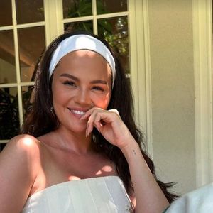 Skurril: Selena Gomez spaziert im Hasenkostüm durch L.A.