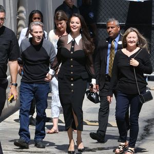 Süßer Auftritt: Selena Gomez bringt Oma und Opa zu TV-Show