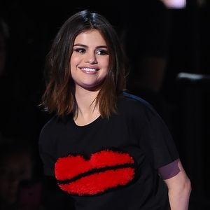 Harry Styles: So schwärmt der Schnuckel von Selena Gomez!