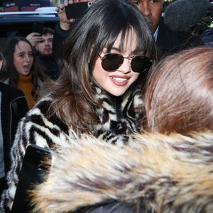 Fransig mit Pony: Selena Gomez begeistert mit neuer Frisur