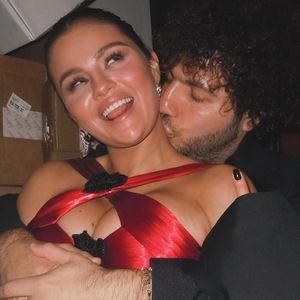 Wie ernst ist die Beziehung von Selena Gomez und Benny?