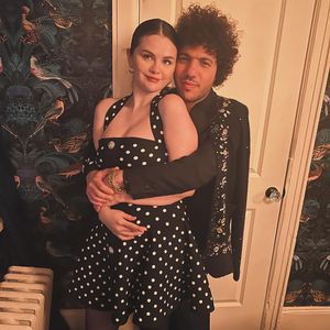 Selena Gomez zweifelte zu Beginn an Beziehung mit Benny