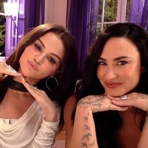 Selena Gomez und Demi Lovato crashten einen Abschlussball