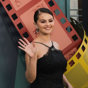 Selena Gomez kehrt nach Pause auf den roten Teppich zurück