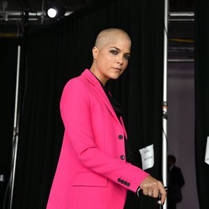 MS-erkrankte Selma Blair unterzieht sich aggressiver Chemo