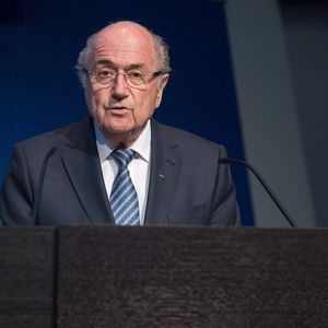 Sepp Blatters Rücktritt: So reagieren die Promis!