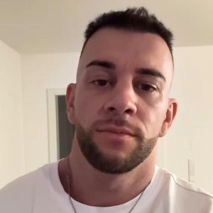 Serkan Yavuz heult Rotz und Wasser in Therapie