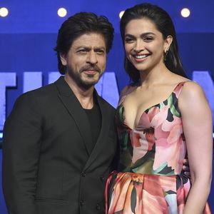 Shah Rukh Khan versteckt sich gerne hinter Deepika Padukone