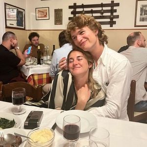 Neue Liebe? Ansel Elgort und Co-Star Shailene im Urlaub