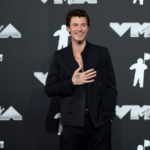 Shawn Mendes hat sein Album-Release nach hinten verschoben