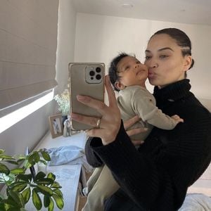 Sechs Monate nach Geburt: Shanina Shaik posiert mit Sohn Zai