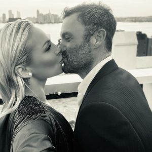 Total verliebt: Brian Austin Green schmust mit seiner Sharna