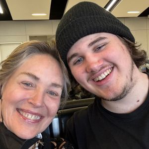College ruft: Sharon Stones Sohn Laird zieht zu Hause aus