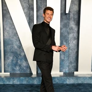 Shawn Mendes wieder mit seiner Chiropraktikerin gesichtet!