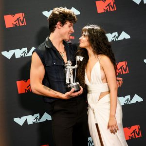 Entspannter Paarabend? So feiern Shawn und Camila Silvester