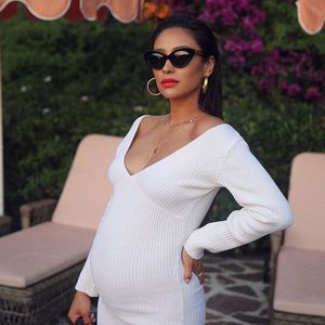 Schwangere Shay Mitchell: So hält sie sich trotz Kugel fit