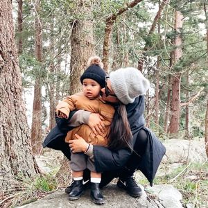 Selten: Shay Mitchell teilt knuffiges Bild mit ihrer Tochter
