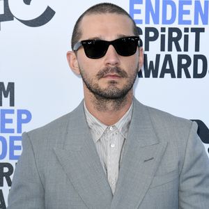Shia LaBeouf wegen Körperverletzung und Diebstahl angeklagt!