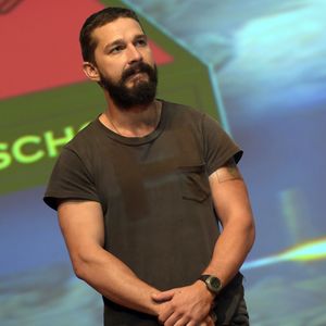 LaBeouf-Freundin Mia: Ist das ein Verlobungsring?