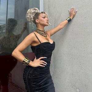 Mit diesem krassen Rapper startet Shirin David ihren Podcast