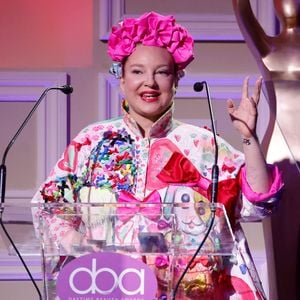 Hohe Unterhaltszahlungen: Sia stichelt gegen ihren Ex-Mann