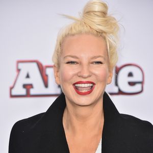 Adoptivsohn bekommt zwei Kinder: Sia wird zweifache Oma!