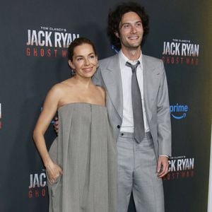 Schwester bestätigt: Sienna Miller & Oli Green sind verlobt