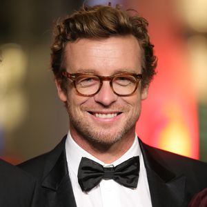 Nach Trennungsnews: Simon Baker mit neuer Frau unterwegs