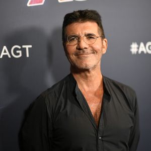 Nach Rücken-OP: Simon Cowell geht schon erste Schritte