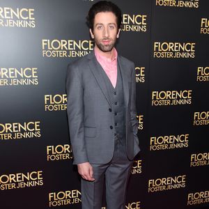 Mutig! "TBBT"-Star Simon Helberg protestiert gegen Trump